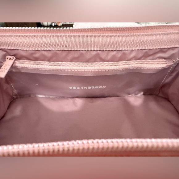 BEIS The Dopp Kit in Atlas Pink - Picture 2 of 4